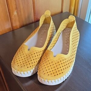 ILSE JACOBSEN MUSTARD YELLIW FLATS